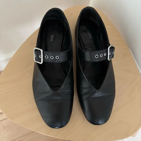 COS Buckle Ballet Flats Black Leather Mary Jane Shoes Size 38 7/7.5 - Picture 3 of 8